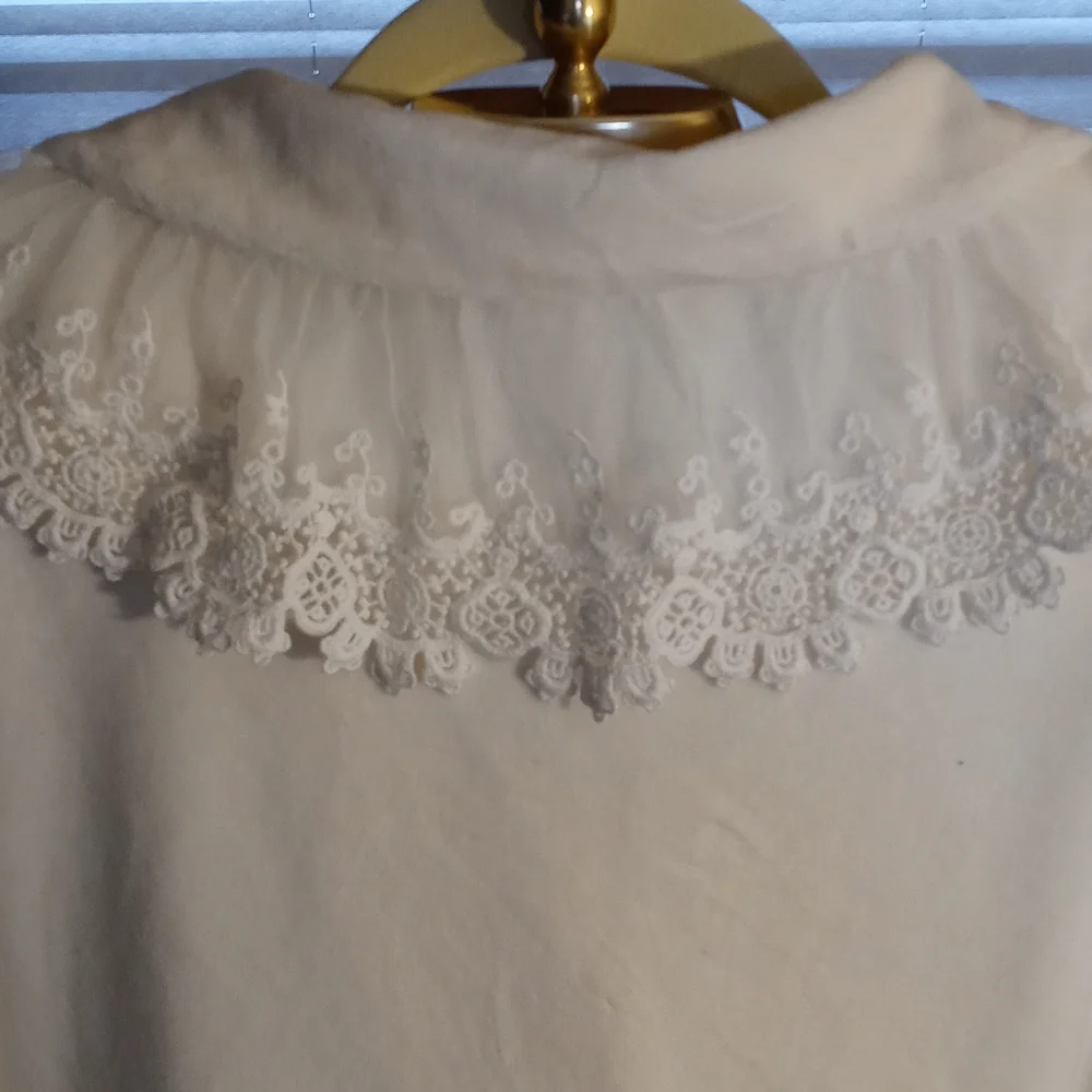 Hopeless Romantic blouse size large - Picture 8 of 11